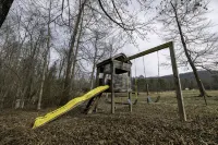 5-Acre Dog-Friendly Luray Cabin Hot Tub, Fire Pit, Game Room, Bar & Farm Animals - 4-Sterne