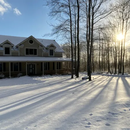 Close to Everything!~Game Room~Fire Pit & Hot Tub~Dogs OK! Lake Access & Dock!