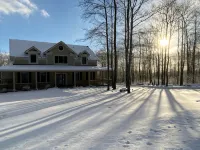 Close to Everything!~Game Room~Fire Pit & Hot Tub~Dogs OK! Lake Access & Dock! - 4-Star
