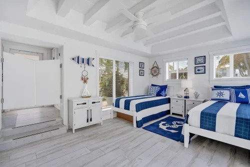 Harbor Hideaway - 3bed,2bath,50' dock, heated pool, tiki with all the amenities. - ที่มีฟิตเนส