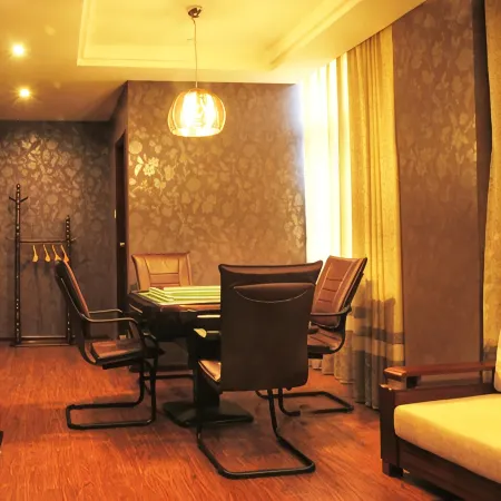 Longhu Sunny Holiday Hotel