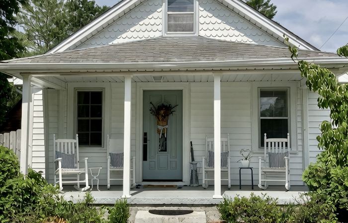 The Olde Springhouse cottage in downtown Abingdon