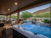 Luxury Sonoran Nights,Walk to Cave Creek, Heated Pool/Hot Tub, Backs Black Mtn - Wi-Fi