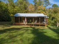 Charming 1892 Log Cabin in the Blue Ridge Mountains foothills - Chalets