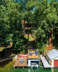 Welcome to Our Little Slice of Heaven on the Lake! - 4-Star
