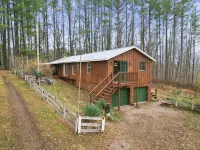 Where in the woods cabin - pet friendly - winery nearby - 3-Star
