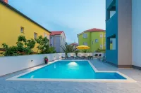 Lucky Luke Pool Apartments - Pools