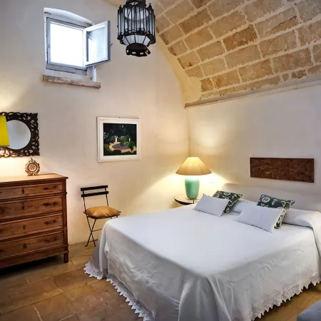 Historic 1700 Villa in village near sea. Pool gardens WiFi A/C Solar P.