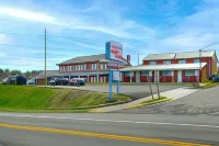 Knob Hill Motor Lodge - parking