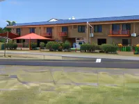 Kurrimine Beach Motel - breakfast