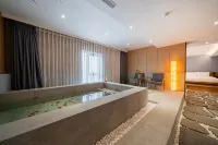 Custom Hotel - 3-Star