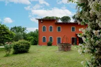 Charming Villa with private pool between Lucca and Florence - 3-Star