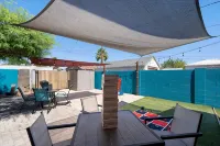 Downtown Renovated Apt w/ Free Parking & BBQ - 2-Star