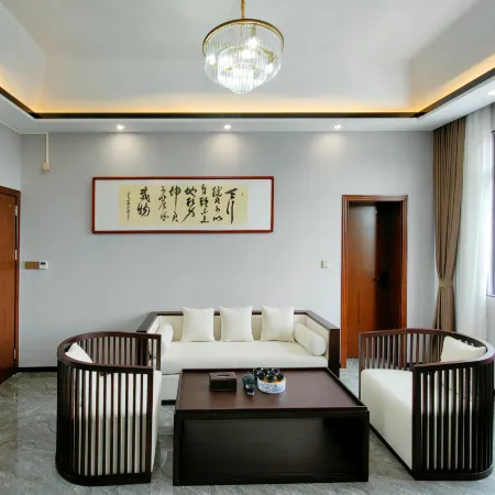 YangMing Hotel