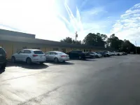 Driftwood Inn - Lake City - parking
