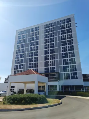 Bayfront Hotels in Portmore