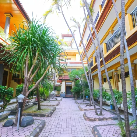 Gora Beach Inn