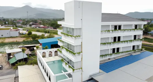 Montagne Boutique - piscina