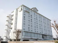 Hotel Castle Inn Yokkaichi Hotel dekat JR Tomidahama station