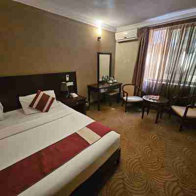 Bridgeview Hotel & Conference Centre Rooms
