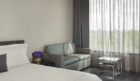 Park Plaza London, Park Royal Отели рядом с достопримечательностью «Университет Западного Лондона»