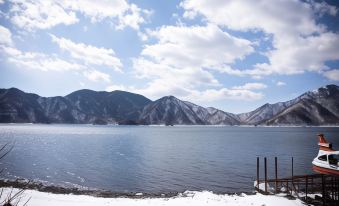 Lake Side Nikko Hotel