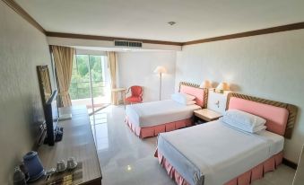 Khanom Golden Beach Hotel