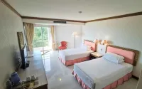 Khanom Golden Beach Hotel
