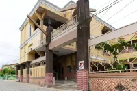 RedDoorz Syariah near Jalan A Yani KM 8 Citraland Hotel dekat VILA KEBUN DUREN HAMBALI / Balie Sasuke