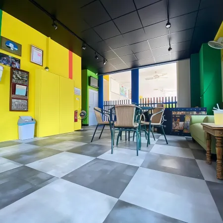 Lukang Holiday Hostel