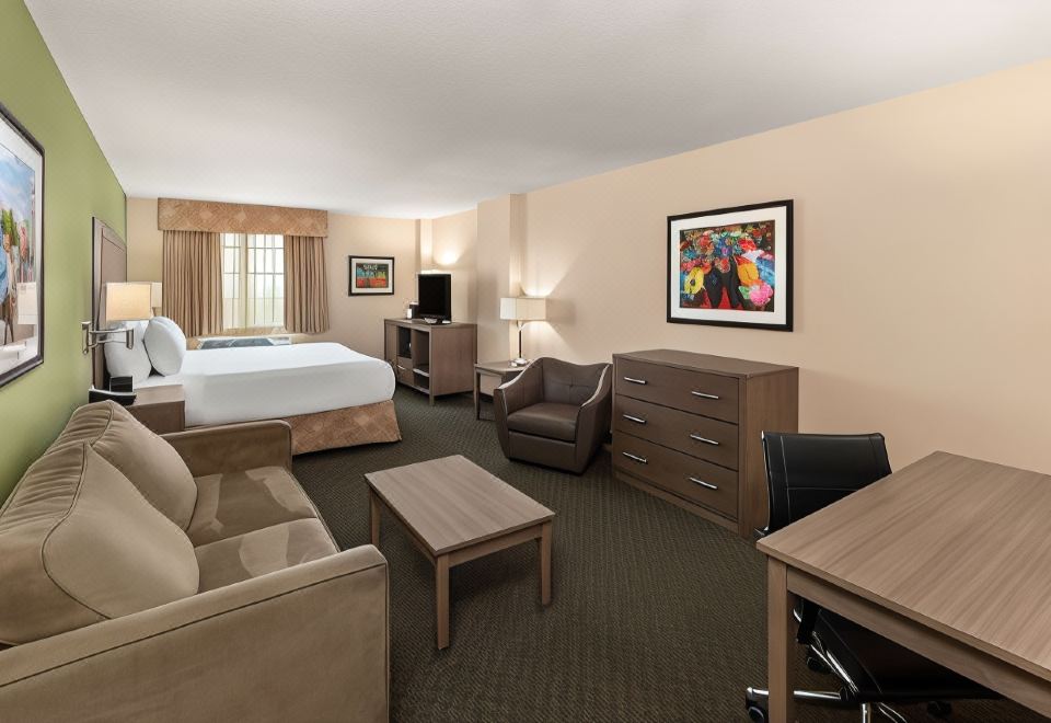 La Quinta Inn & Suites by Wyndham San Antonio Medical Ctr NW - Housity