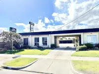 Town Central Motel Benchelo's Indoor Play Centre and Cafe 주변 호텔