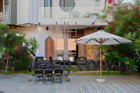 Eden Home&Cafe Hotels in der Nähe von Ky Co Beach