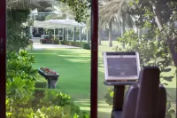 Hotel Dos Açores Отели рядом с достопримечательностью «Paróquia São Sebastião»