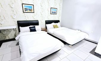 Urbanview the Halona Near Jatim Park 4