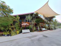 Tasana Garden Saraphi Hotels in Saraphi