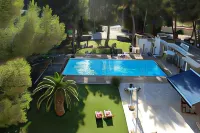Cit'Hotel le Mirage - Pools