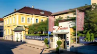 Der Kaiserhof Ried Hotels in Gemeinde Polling im Innkreis