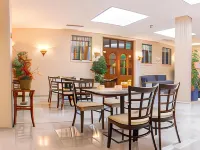 Hotel Gran Avenida Các khách sạn ở Coria del Rio