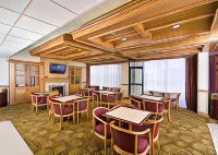 Quality Inn & Suites فنادق في Kochville Township