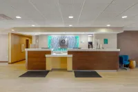 Quality Inn & Suites Sandusky - parking