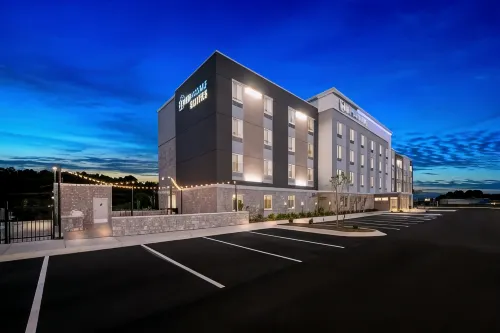 Everhome Suites Fayetteville Near Fort Bragg Hotels in Spring Lake