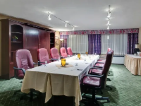 Days Inn & Suites by Wyndham Moncton Hotels in Moncton