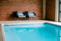 Dragonview Lodge - Pool