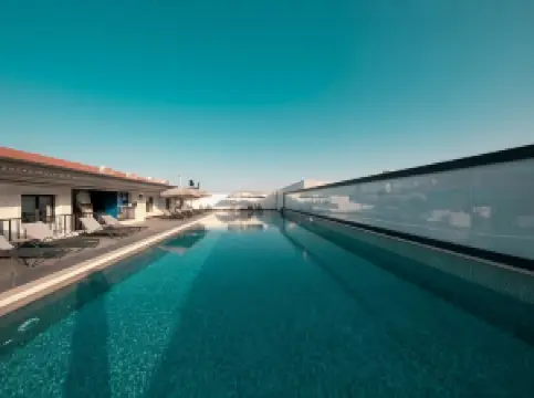 MQ Hotel Suites and SPA