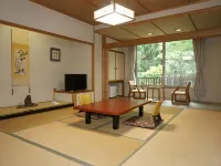Tsuruya Ryokan فنادق في أويدا