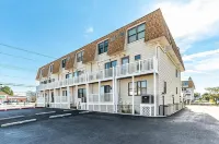 Fenwick Island, 1 block to beach, 2 BR condo, Sleeps 6, 2 parking spots