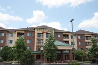 Courtyard Chicago Bloomingdale فنادق في Carol Stream