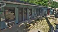 Riverside Lodge at Chimney Rock