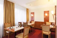 Hotel am Berliner Platz - breakfast
